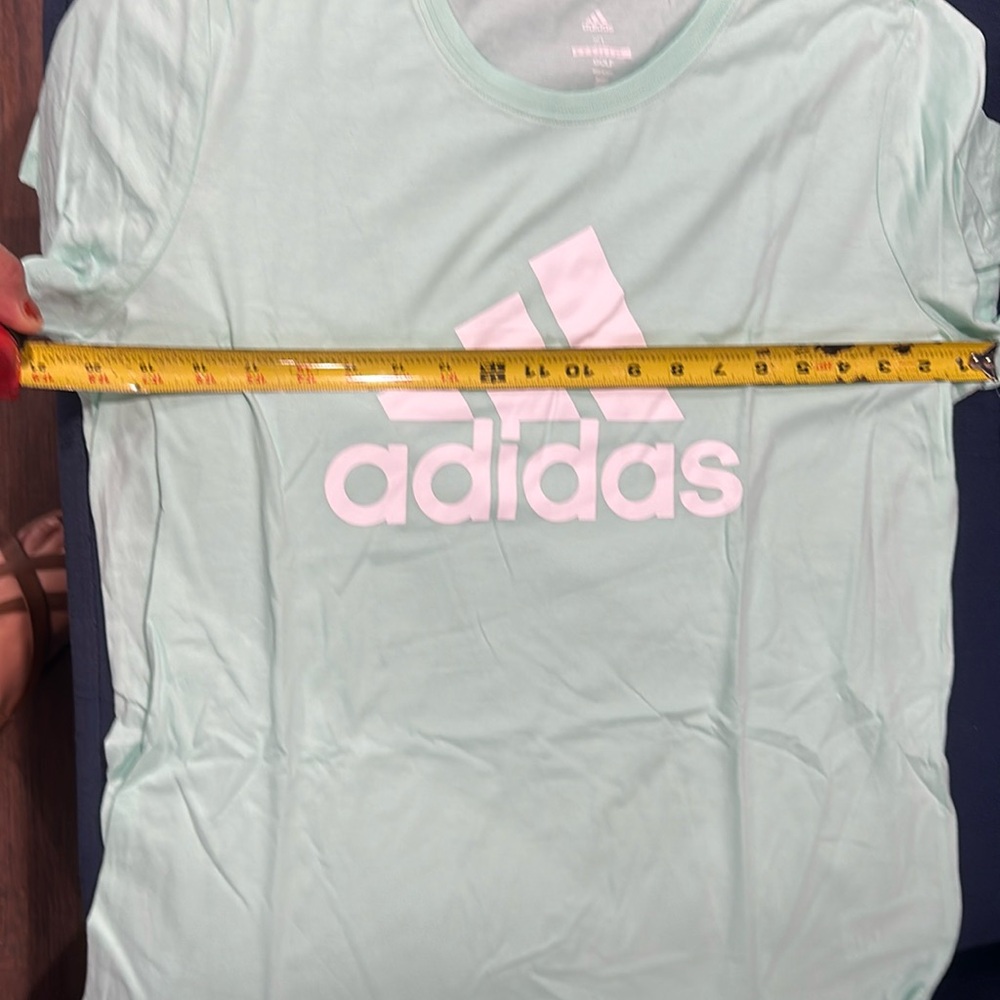 Adidas xl new t shirt
